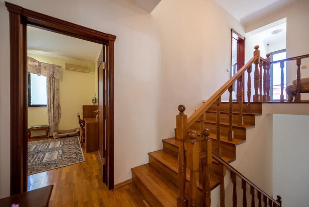 Villa in Kotor, Montenegro, 450 m² - picture 10