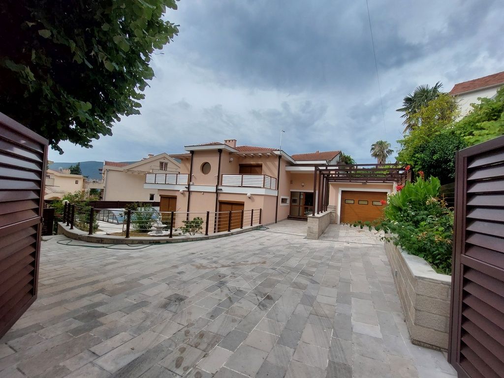 Villa in Denovici, Montenegro, 239 m² - picture 10