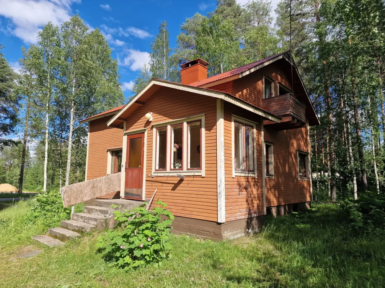 Maison à Hyrynsalmi, Finlande, 96 m² - image 1