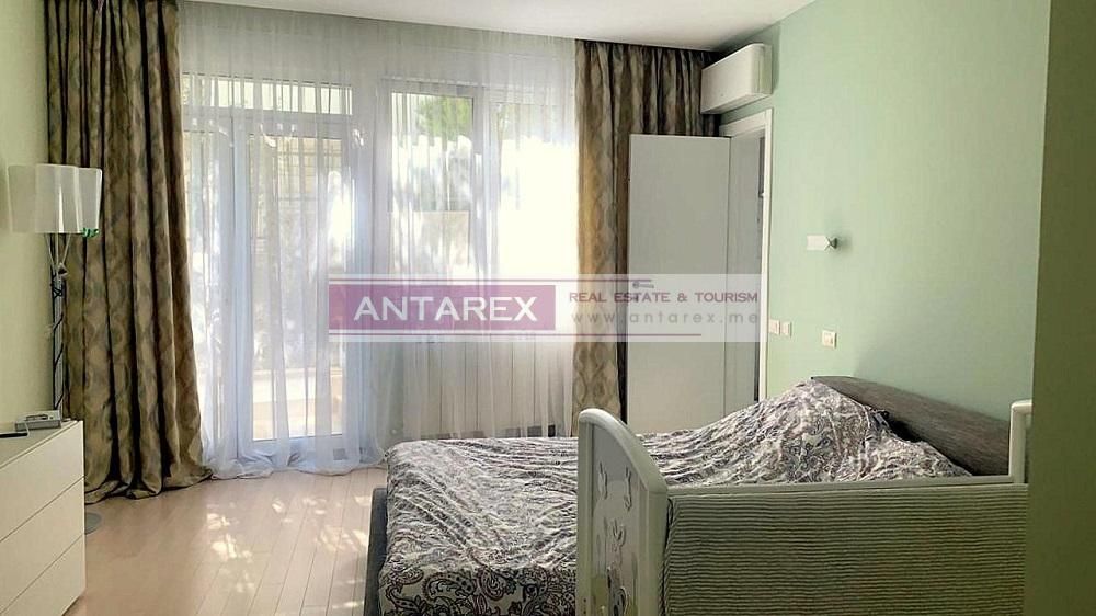 Villa in Njivice, Montenegro, 230 m² - picture 11