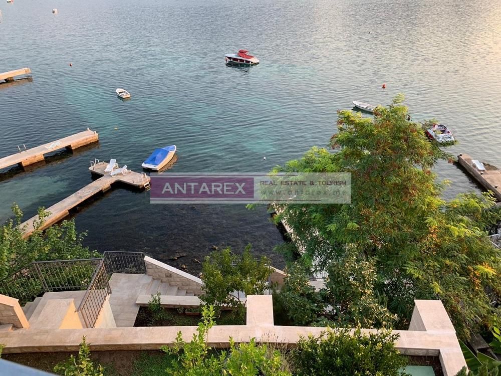 Villa in Njivice, Montenegro, 230 m² - picture 12