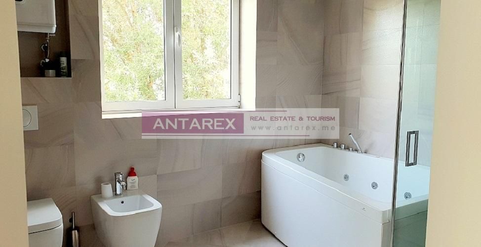 Villa in Njivice, Montenegro, 230 m² - picture 13