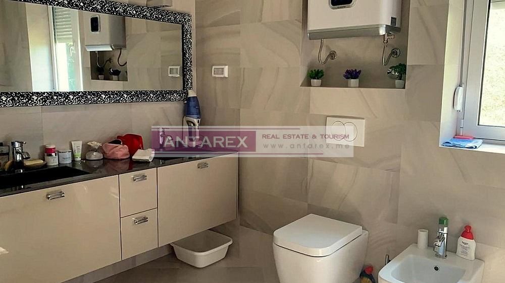 Villa in Njivice, Montenegro, 230 m² - picture 14