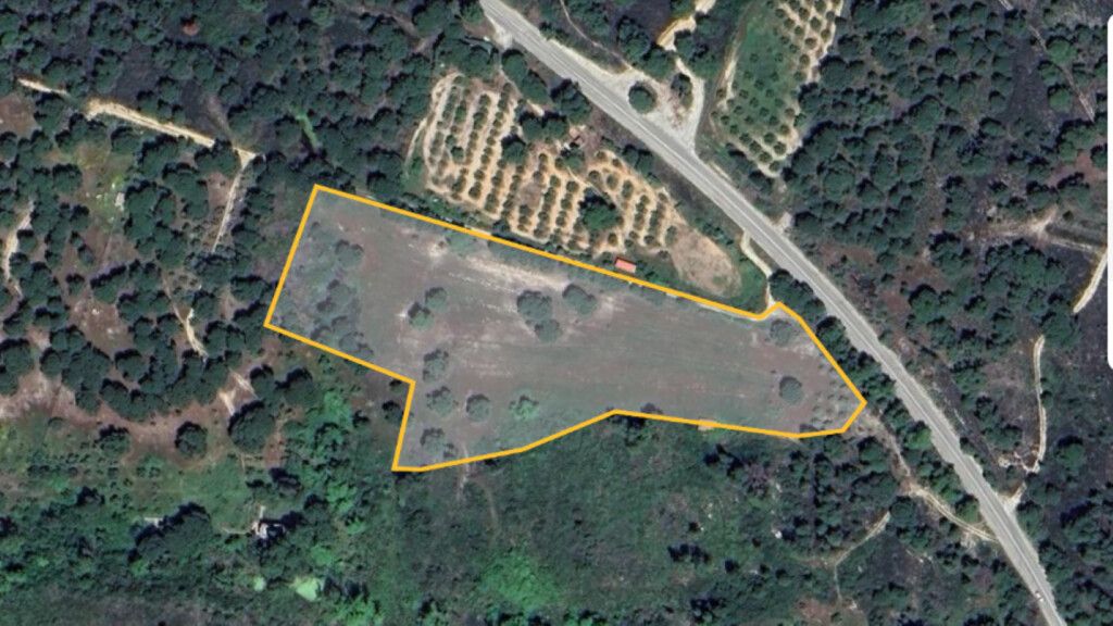 Land in Chalkidiki, Greece, 18 000 m² - picture 1