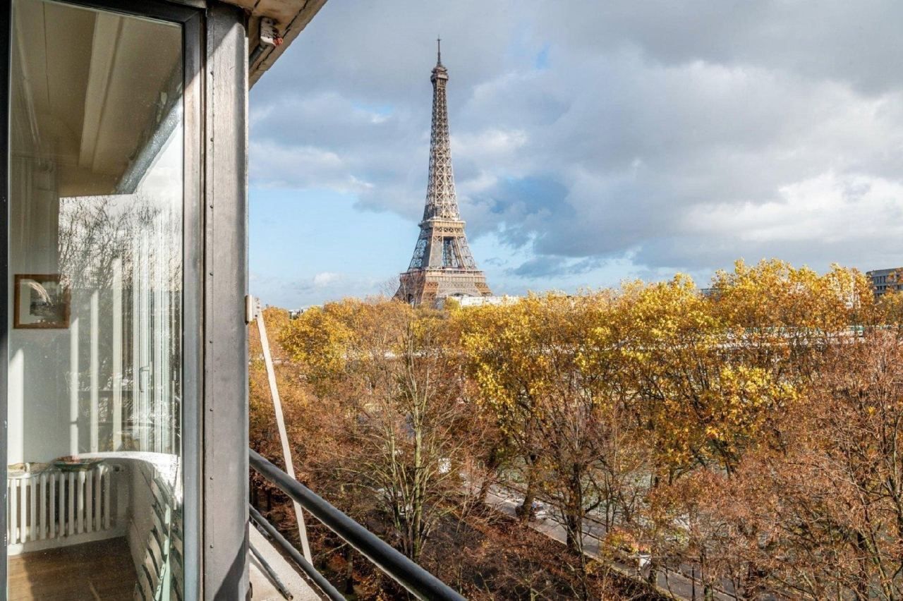 Appartement dans le 16ème arrondissement de Paris, France, 85.35 m² - image 1