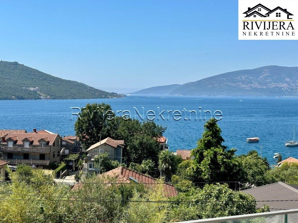 Appartement à Herceg-Novi, Monténégro, 50 m² - image 1