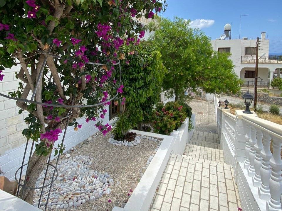 Villa in Alsancak, Cyprus, 270 m² - picture 3