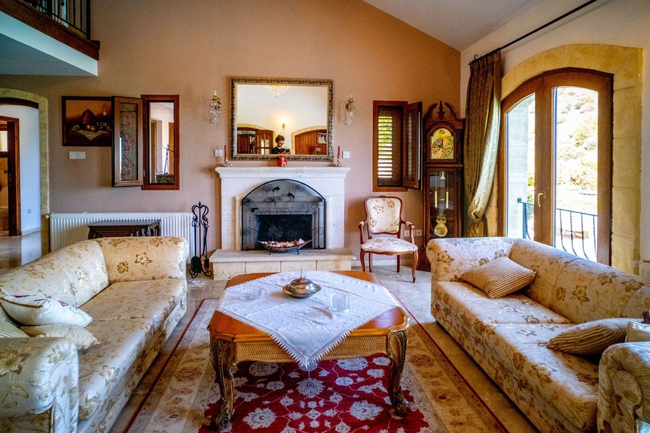 Villa en Alsancak, Chipre, 220 m² - imagen 6