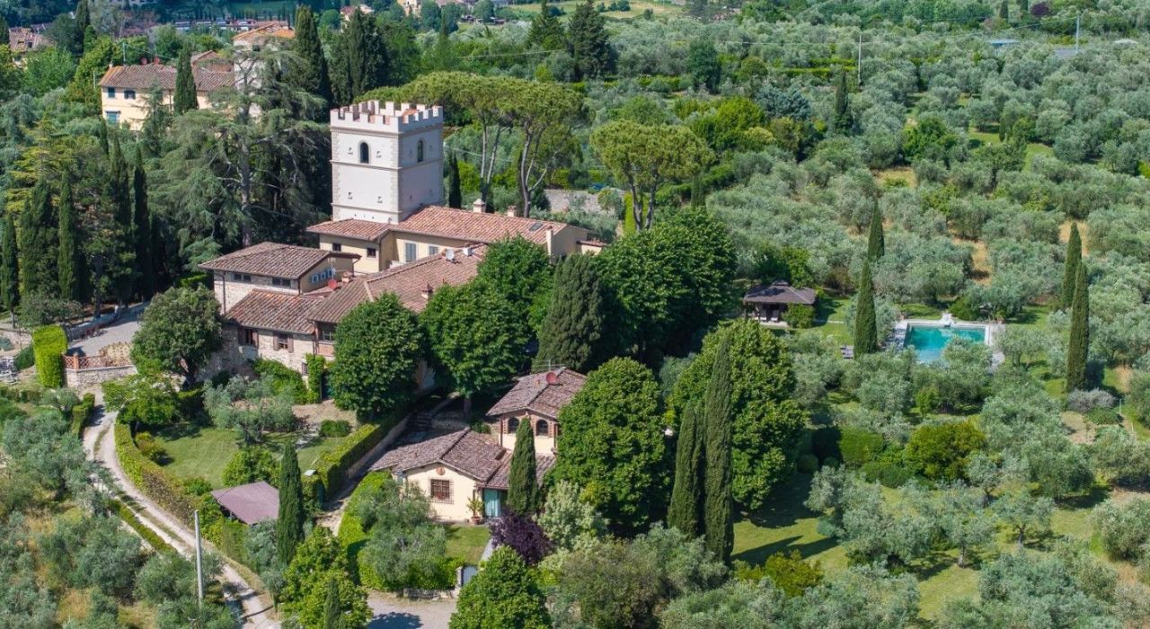 Castello a Firenze, Italia, 1 080 m² - foto 3