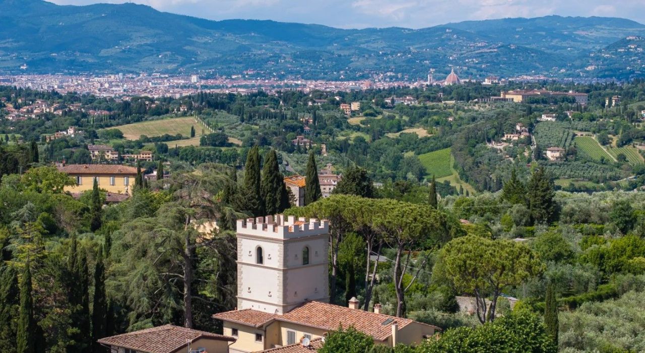 Castello a Firenze, Italia, 1 080 m² - foto 5