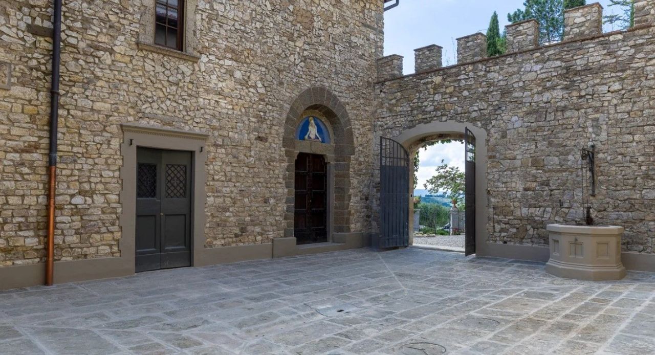 Castello a Firenze, Italia, 1 080 m² - foto 9