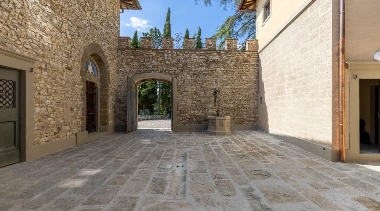 Castello a Firenze, Italia, 1 080 m² - foto 8
