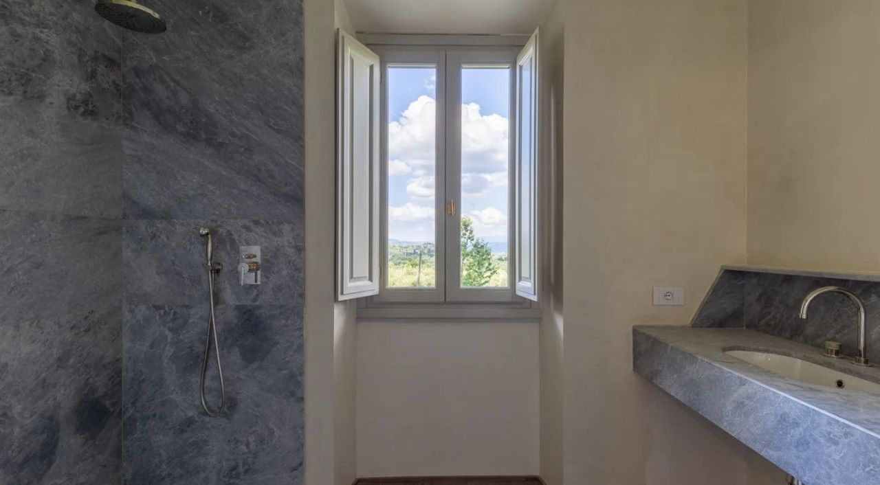 Castello a Firenze, Italia, 1 080 m² - foto 18