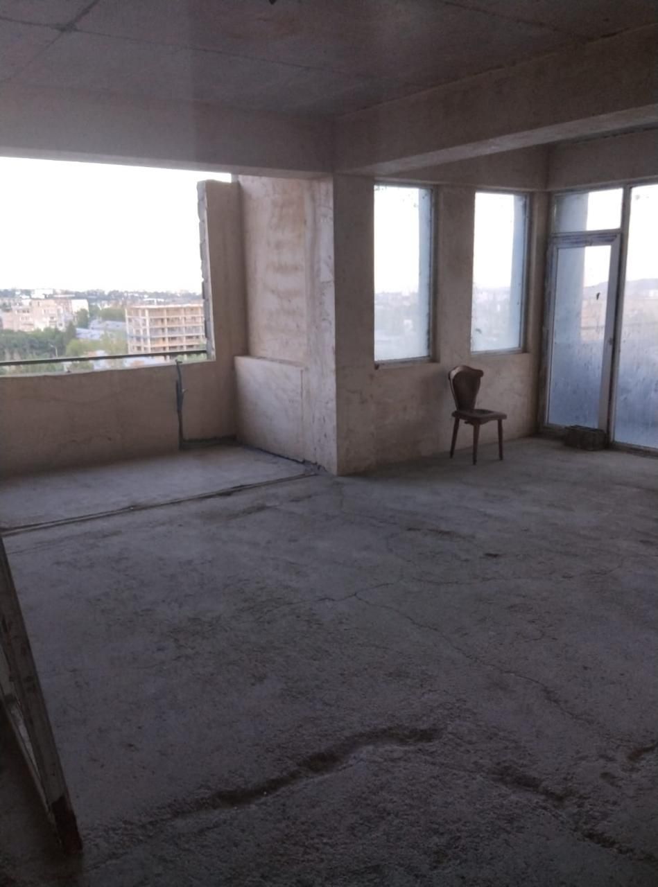 Piso en Tbilisi, Georgia, 107 m² - imagen 1