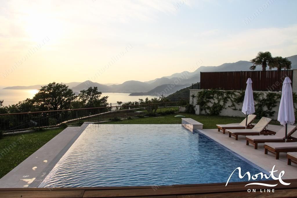 Villa in Budva, Montenegro, 600 m² - picture 1