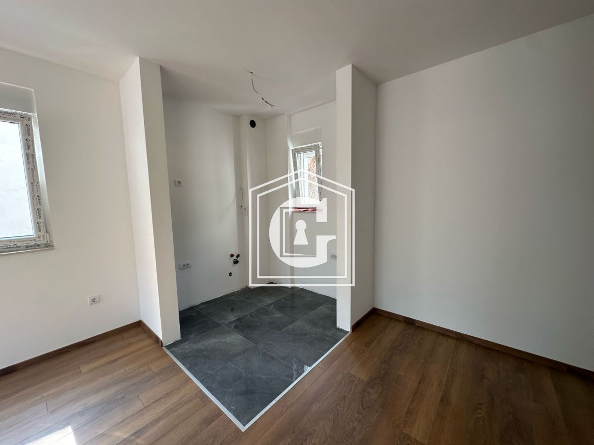 Apartment in Budva, Montenegro, 45 m² - picture 4