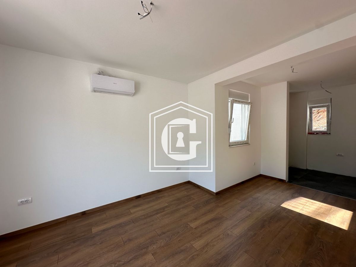 Apartment in Budva, Montenegro, 45 m² - picture 5