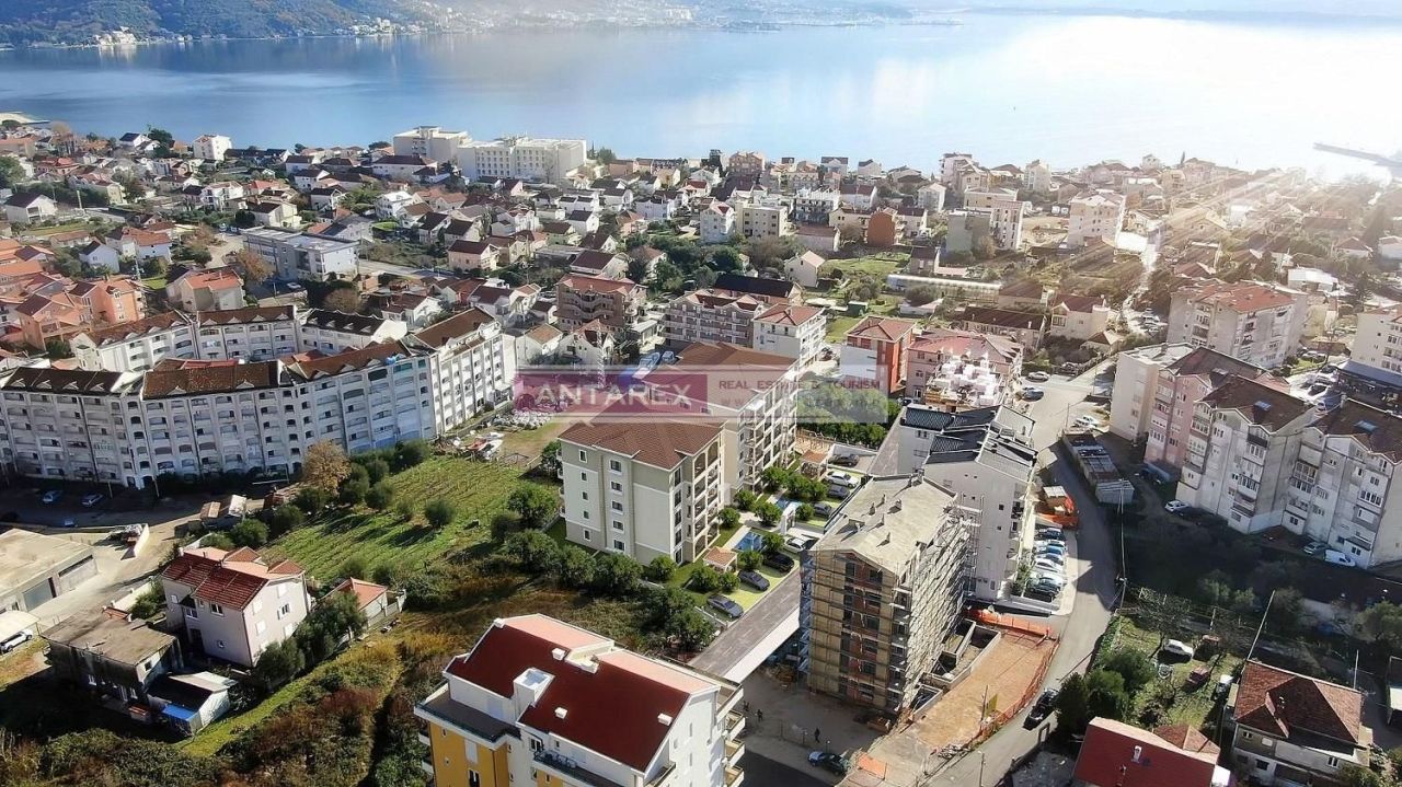 Appartamenti a Bijela, Montenegro, 60 m² - foto 2