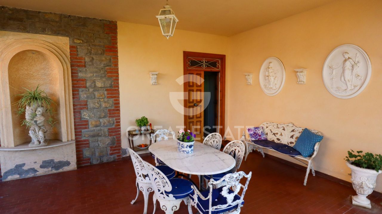 Villa en Passignano sul Trasimeno, Italia, 307.65 m² - imagen 6