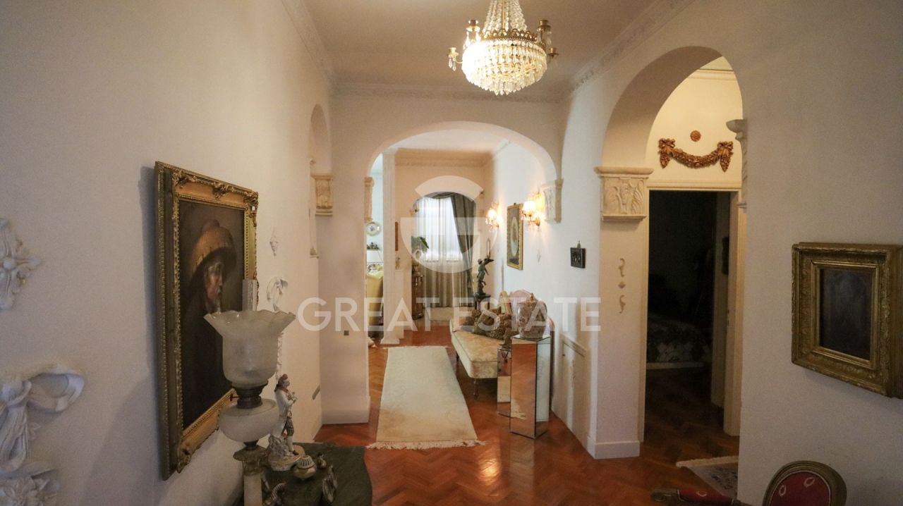 Villa en Passignano sul Trasimeno, Italia, 307.65 m² - imagen 12