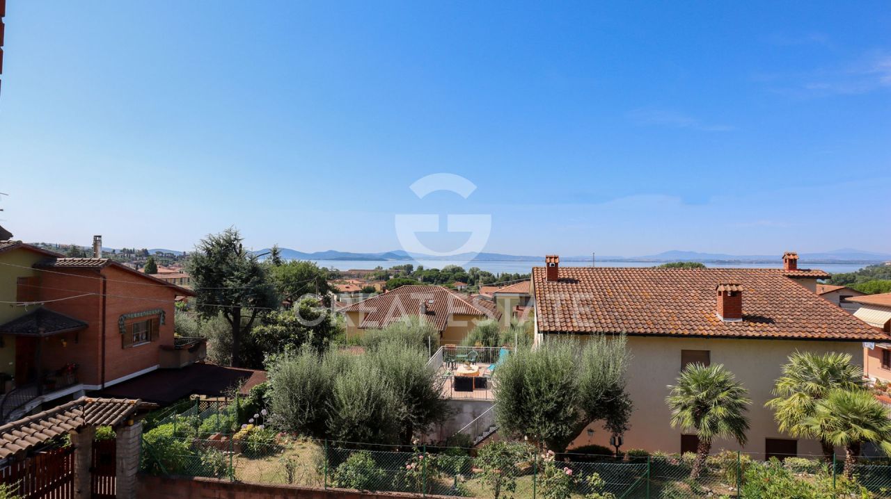 Villa en Passignano sul Trasimeno, Italia, 307.65 m² - imagen 17