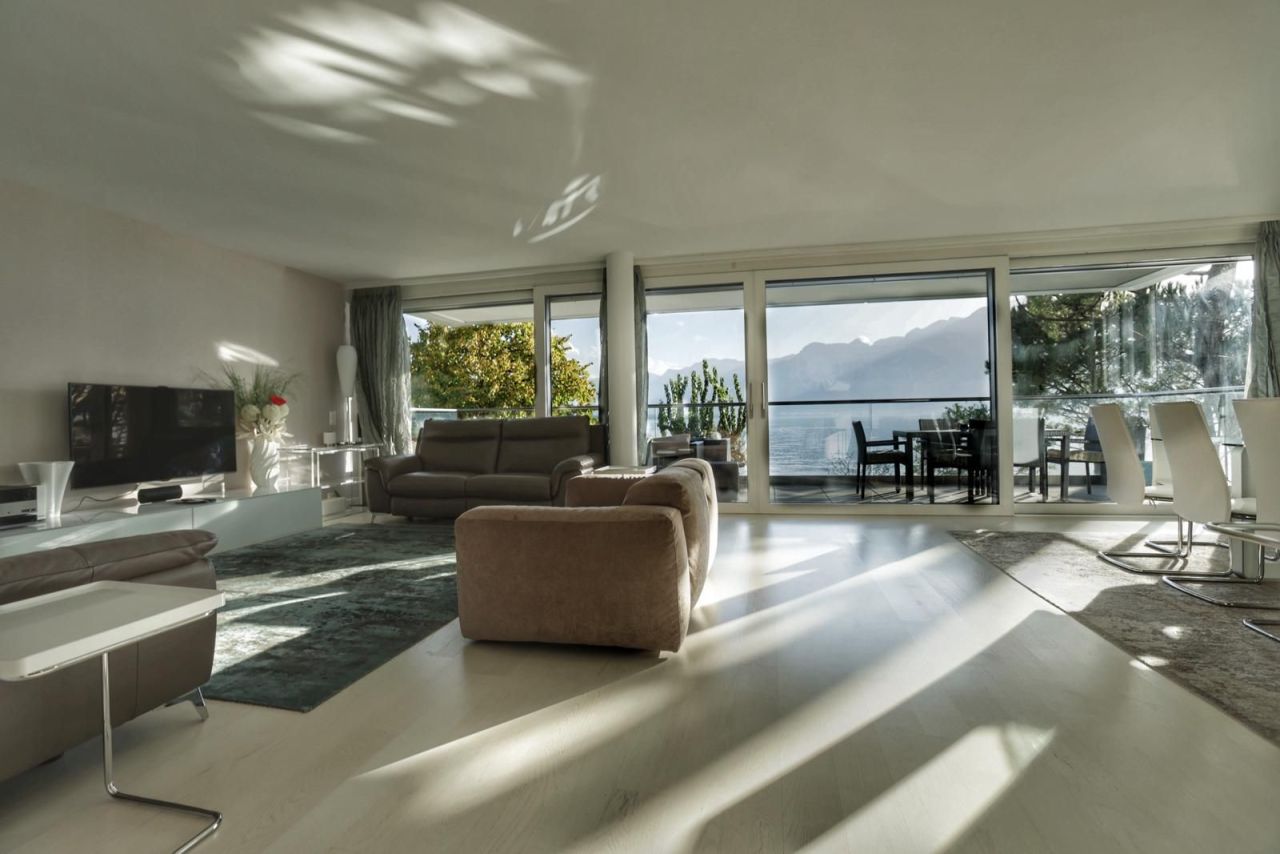 Apartment in Montreux, Switzerland, 187 m² - picture 1