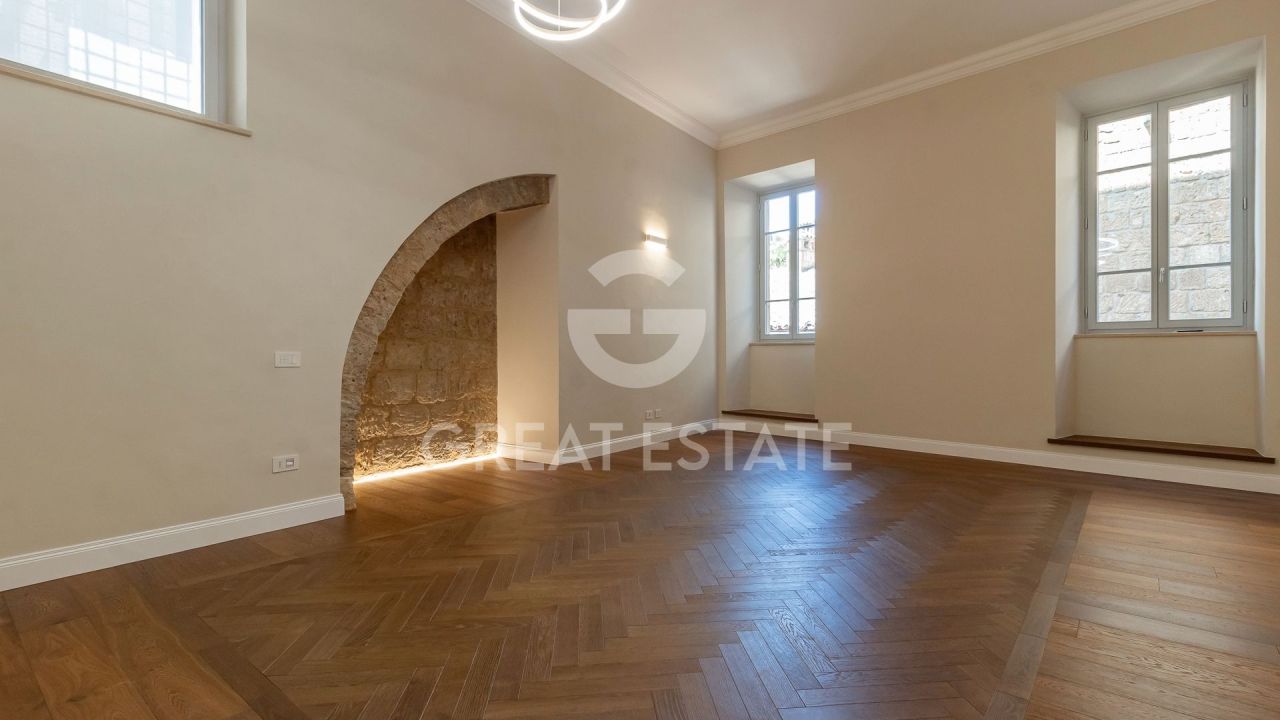 Appartement à Orvieto, Italie, 170.6 m² - image 1