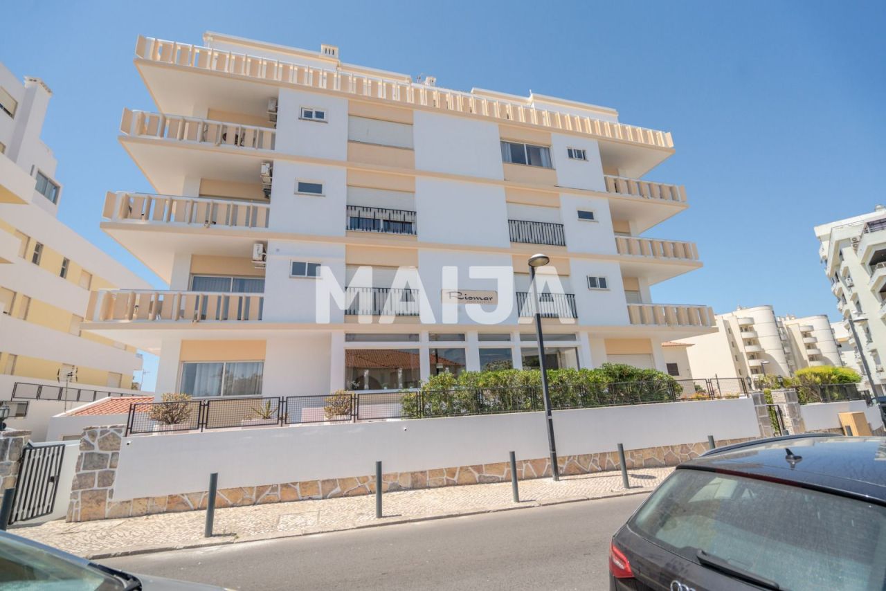 Apartment in Portimao, Portugal, 54.9 m² - picture 1