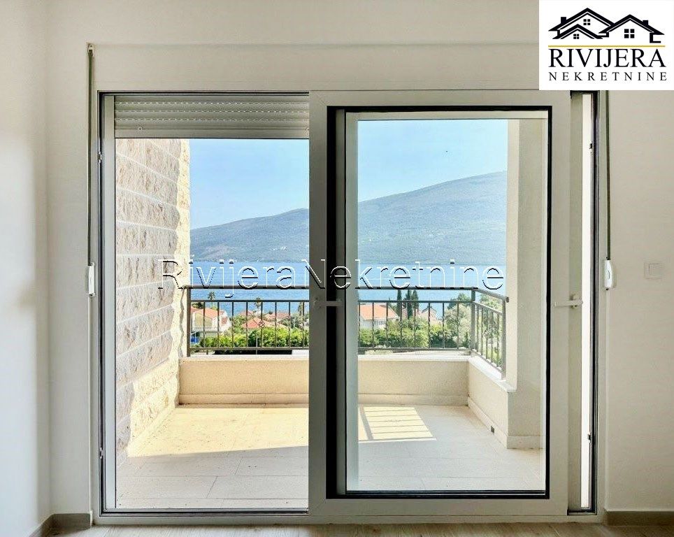 Wohnung in Herceg-Novi, Montenegro, 42 m² - Foto 1