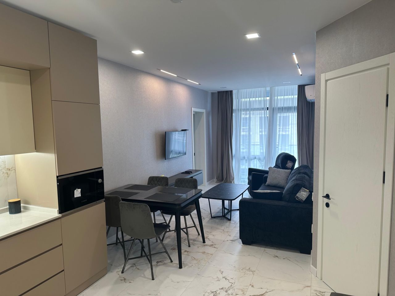 Wohnung in Batumi, Georgien, 66 m² - Foto 1