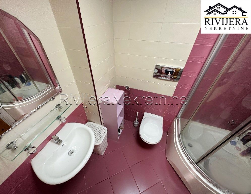 Piso en Herceg-Novi, Montenegro, 72 m² - imagen 4