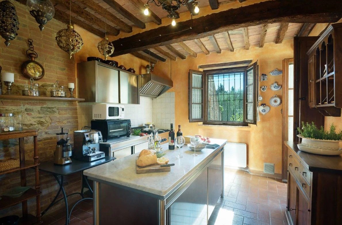 Casa lucrativa en Montalcino, Italia, 1 000 m² - imagen 8