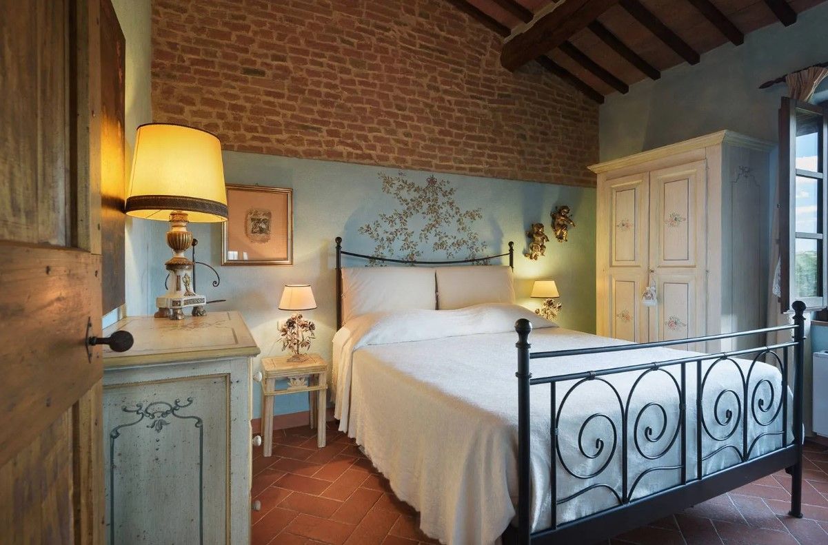 Casa lucrativa en Montalcino, Italia, 1 000 m² - imagen 11