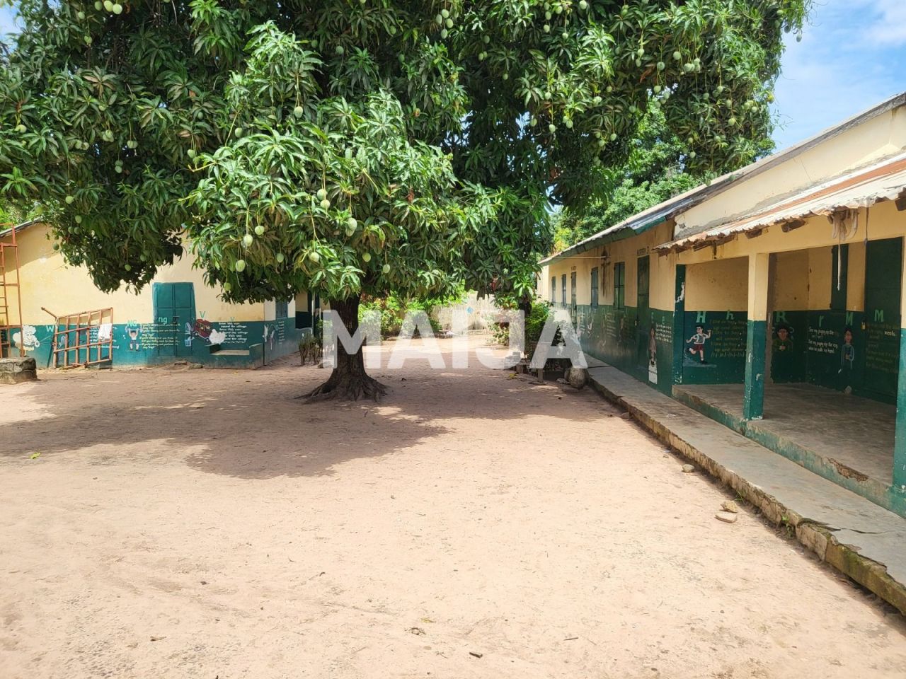 Flat Jarbang, Gambia, 210 m² - picture 1