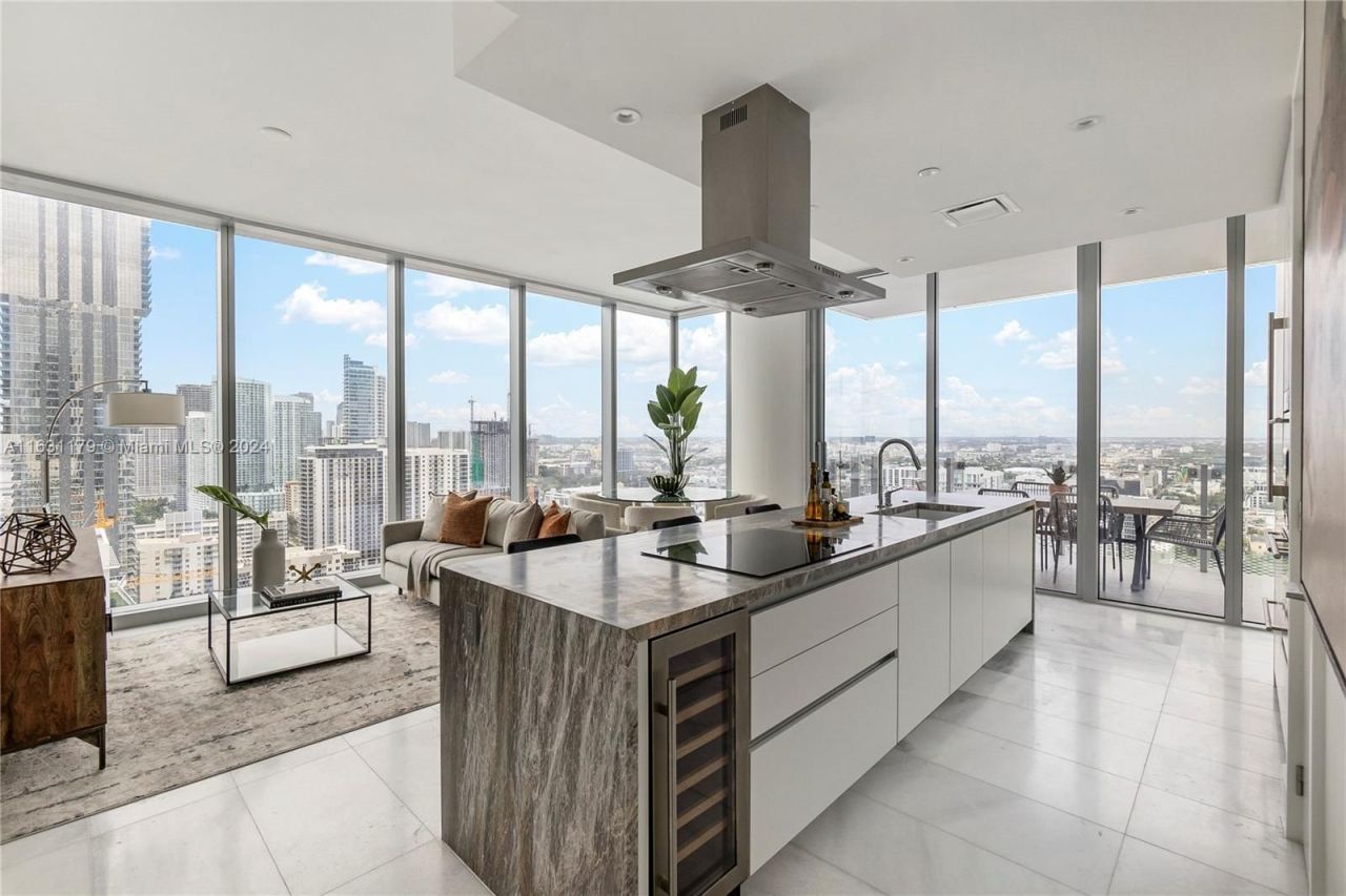 Flat in Miami, USA, 100 m² - picture 2