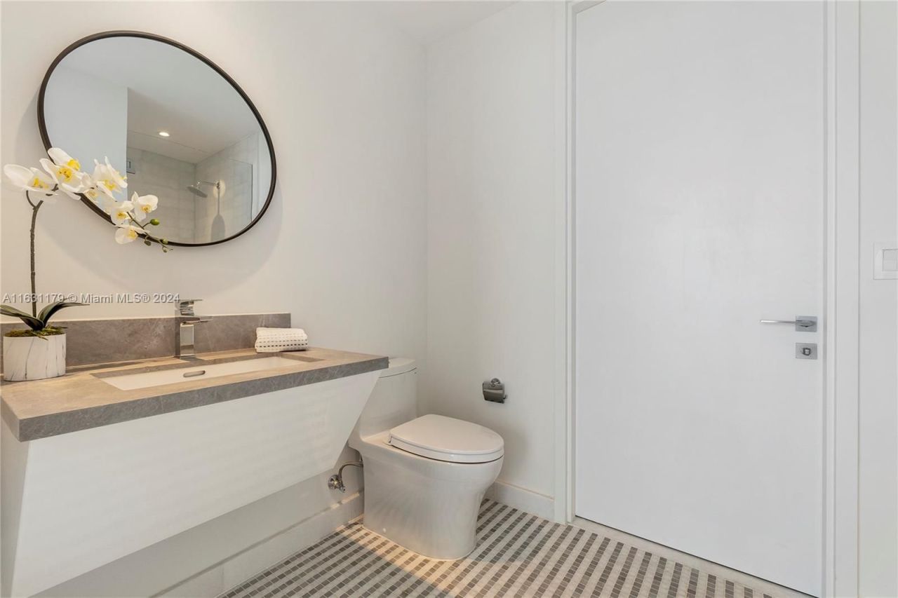 Flat in Miami, USA, 100 m² - picture 10