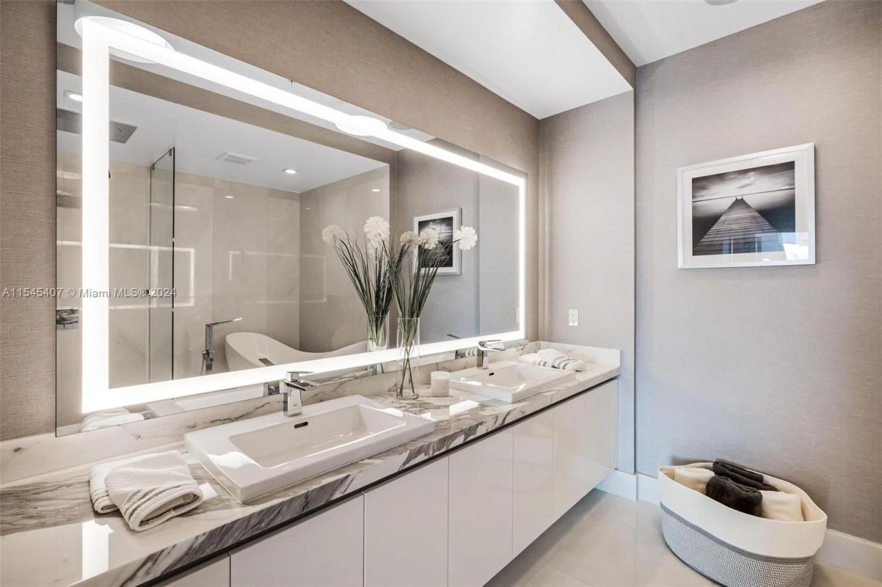 Piso en Miami, Estados Unidos, 260 m² - imagen 15