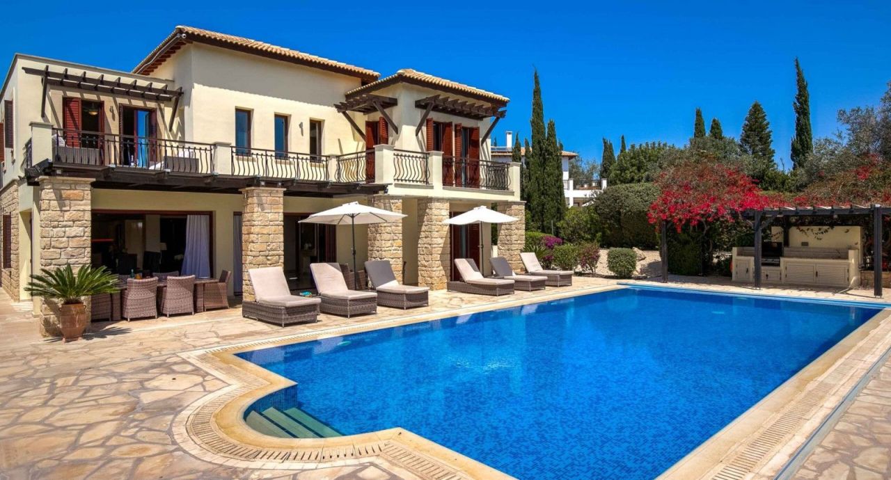 Villa en Pafos, Chipre, 307 m² - imagen 1