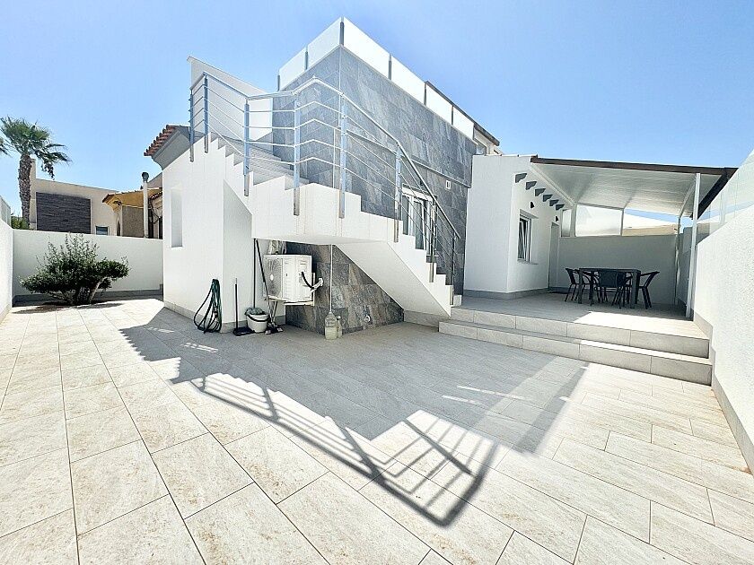 Villa in Torrevieja, Spanien, 65 m² - Foto 1