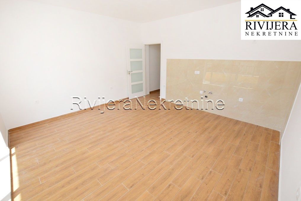Flat in Herceg-Novi, Montenegro, 47 m² - picture 3