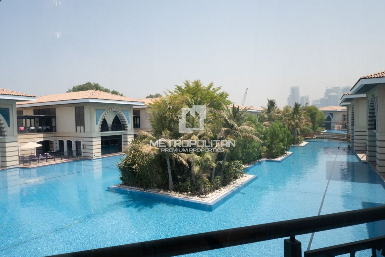 Villa in Dubai, UAE, 436 m² - picture 1