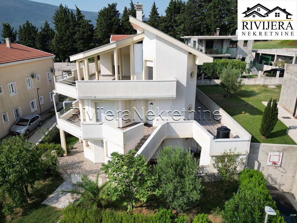 Casa a Herceg-Novi, Montenegro, 252 m² - foto 3