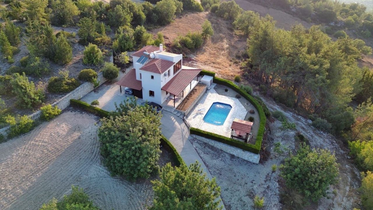 Villa en Pafos, Chipre, 200 m² - imagen 1