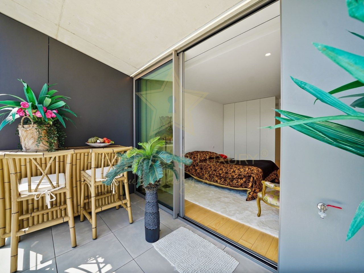 Apartment in Vila Nova de Gaia, Portugal, 135 m² - picture 8