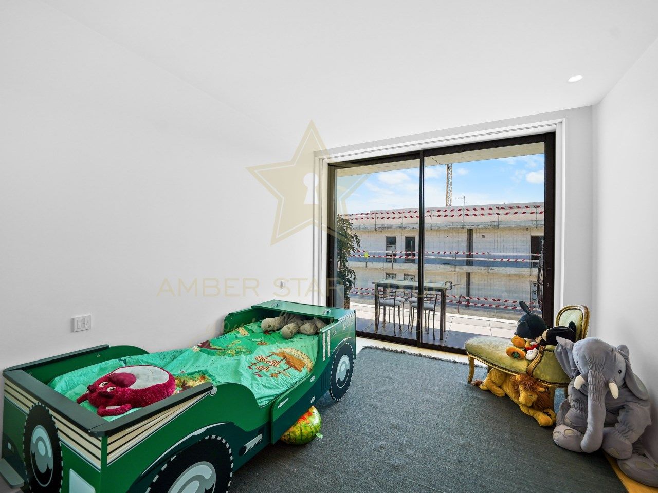 Apartment in Vila Nova de Gaia, Portugal, 135 m² - picture 9