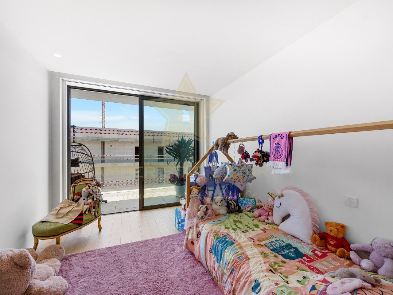 Apartment in Vila Nova de Gaia, Portugal, 135 m² - picture 11