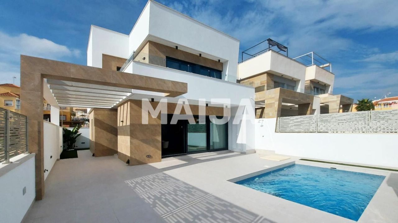 Casa en San Miguel de Salinas, España, 95 m² - imagen 1