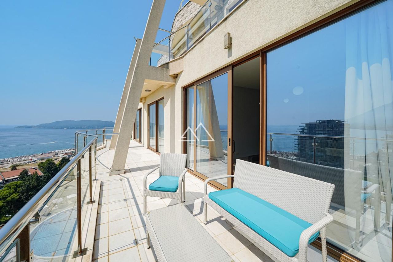 Apartment in Becici, Montenegro, 96 m² - Foto 1
