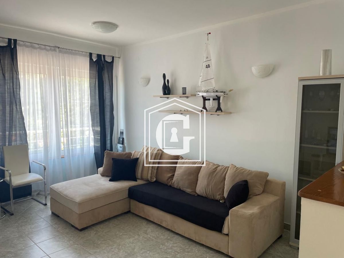 Casa adosada en el Bar, Montenegro, 122 m² - imagen 2