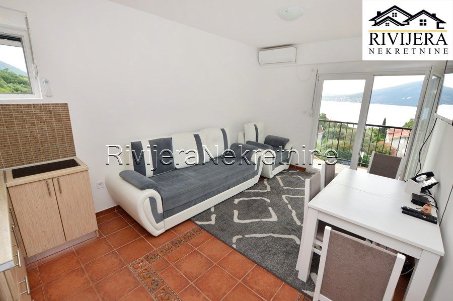 Appartement à Herceg-Novi, Monténégro, 40 m² - image 1